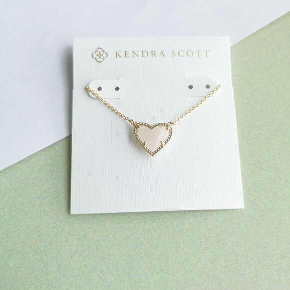 Kendra Scott Ari Heart Rose Quartz Necklace - Gold - Picture 1 of 4